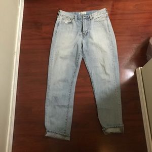 NEED GONE! Madewell The Perfect Summer Jean